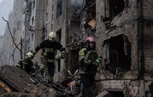 Ракета оккупантов, попавшая в многоэтажку в Соломенском районе, убила украинского профессора