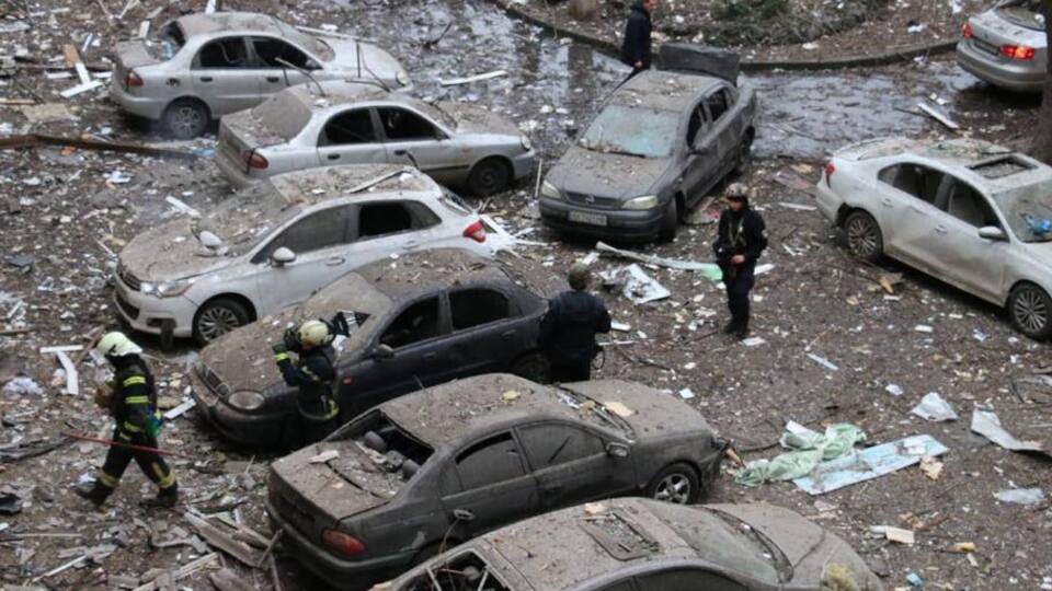 Последствия удара "Искандеров-М" по Харькову показали в ГСЧС