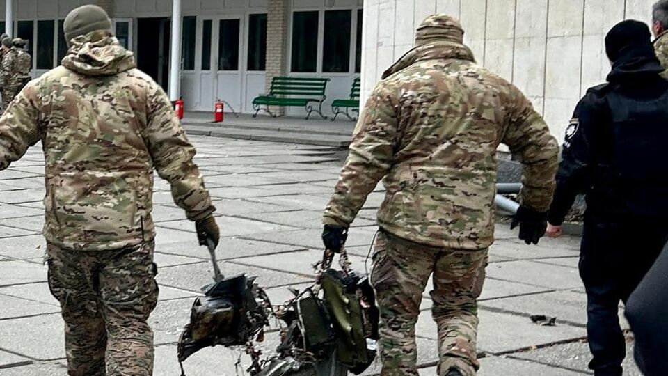 Ракета попала по территории медицинского учреждения