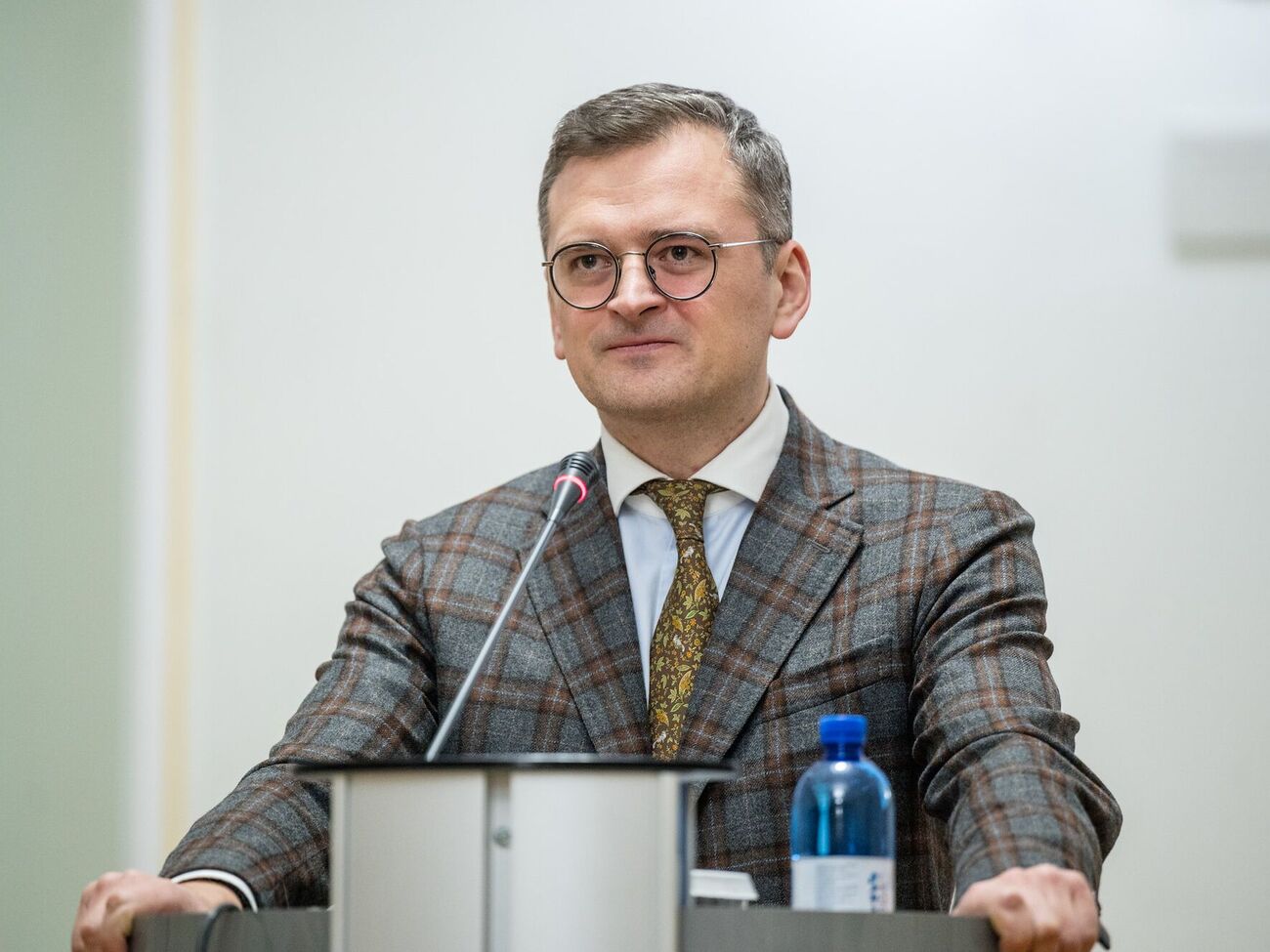 Кулеба призвал другие страны жестко отреагировать на агрессию РФ