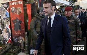 Макрон заявил, что оборонная промышленность Франции работает "в режиме войны"