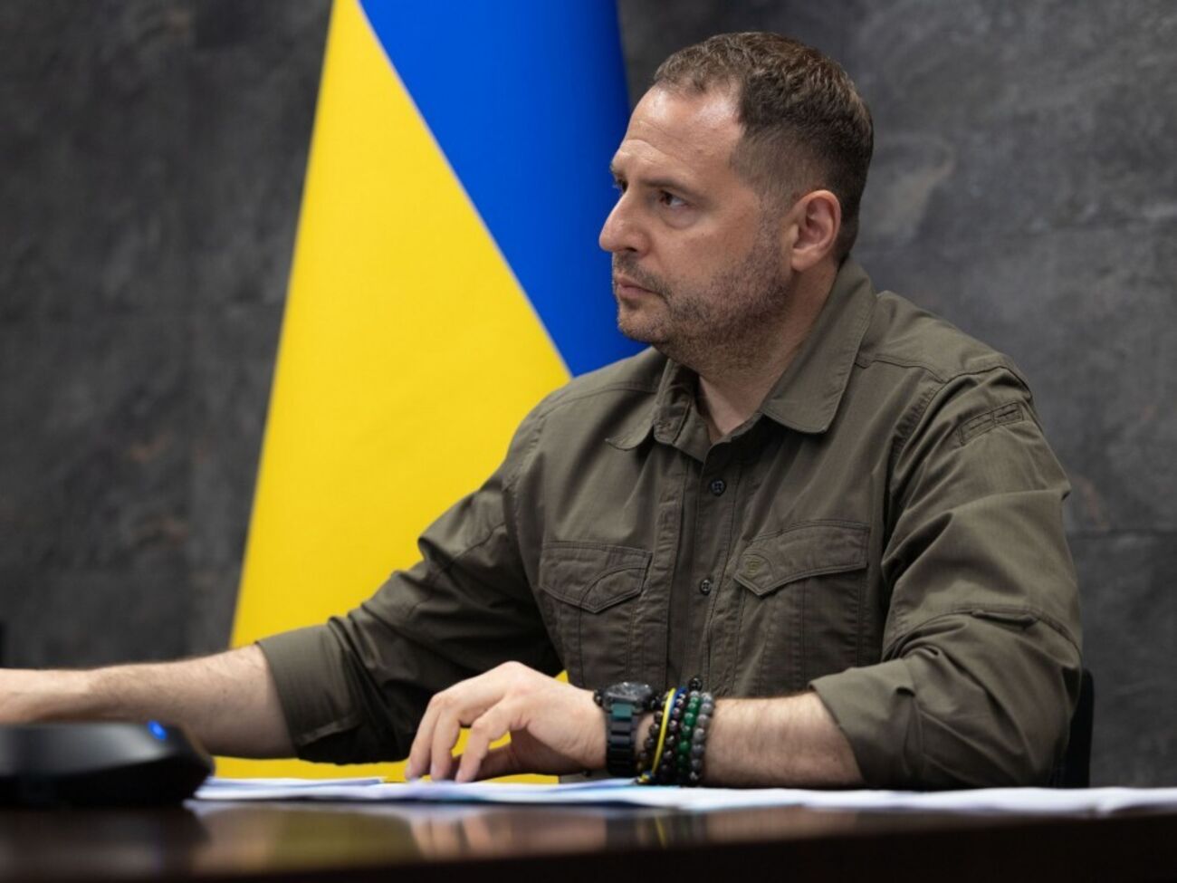 Уряд і Генштаб працюють над реалістичною військовою стратегією України, зазначив Єрмак