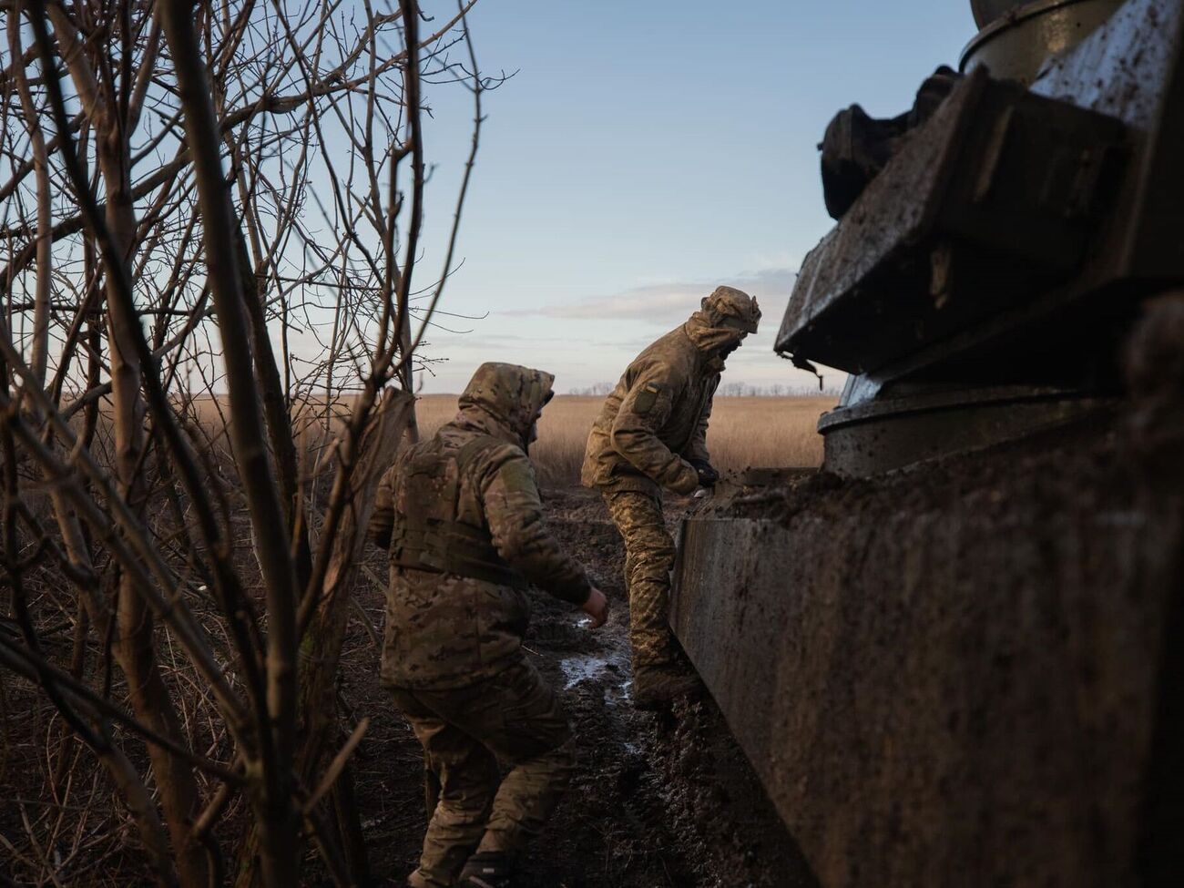 Фитьо подчеркнул, что ВСУ концентрируются на том, чтобы сохранить жизни военных, поэтому они перешли на другие позиции
