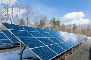 Несколько тысяч новых станций из возобновляемых источников энергии сделают энергосистему Украины более устойчивой, считает и.о. директора ГП "Гарантированный покупатель" Артем Некрасов