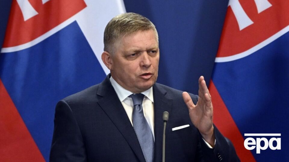 Фіцо (на фото) повідомив, що 24 січня проведе зустріч зі Шмигалем в Ужгороді