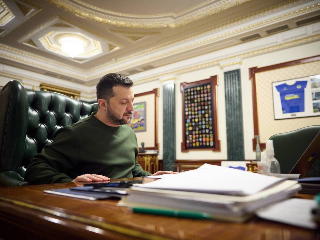 Зеленский: Мы должны делать шаги для укрепления правды об украинцах, правды о нашей истории