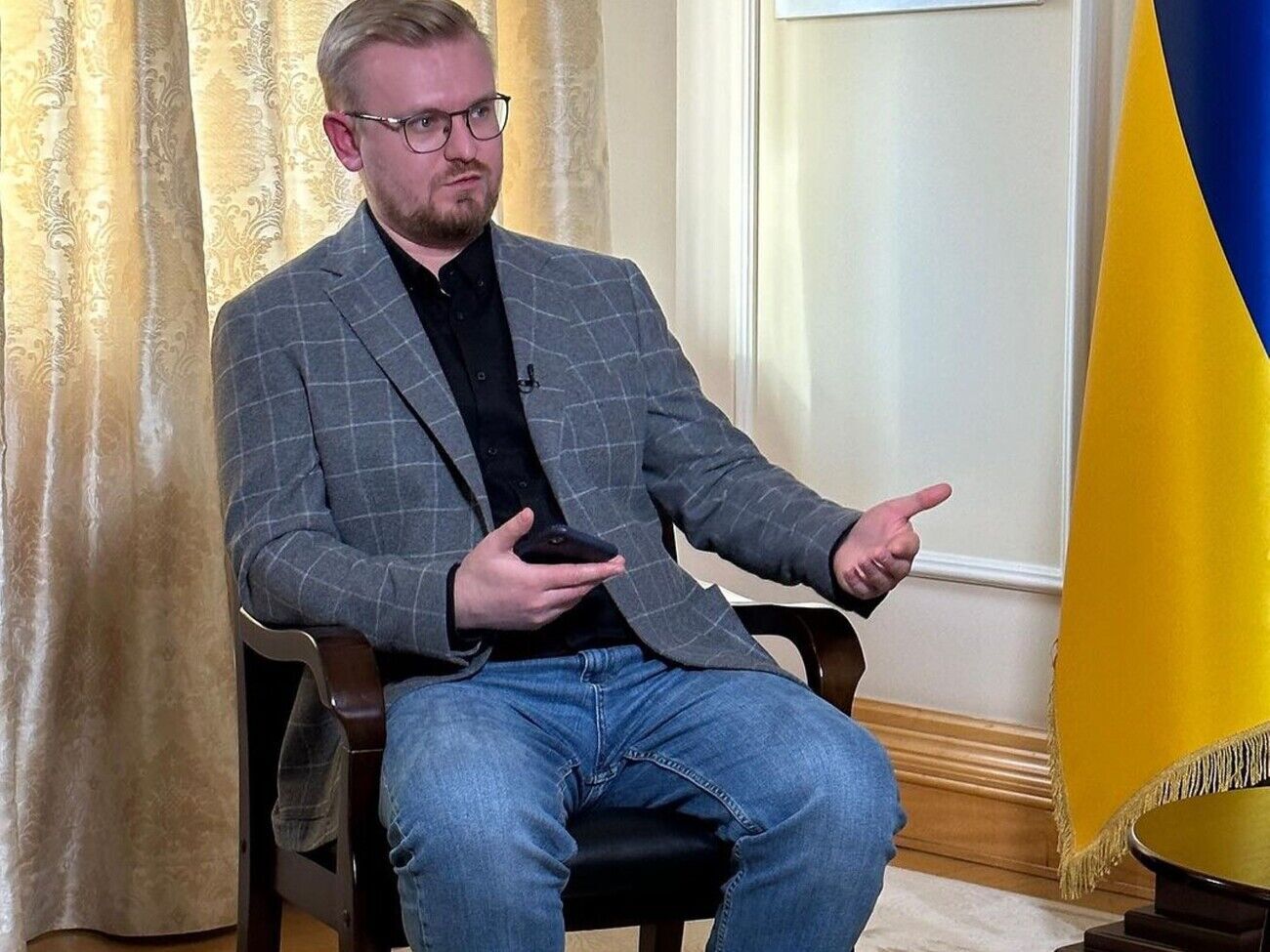 Печий уехал в заграничную командировку в конце декабря 2023 года, но не стал возвращаться в Украину