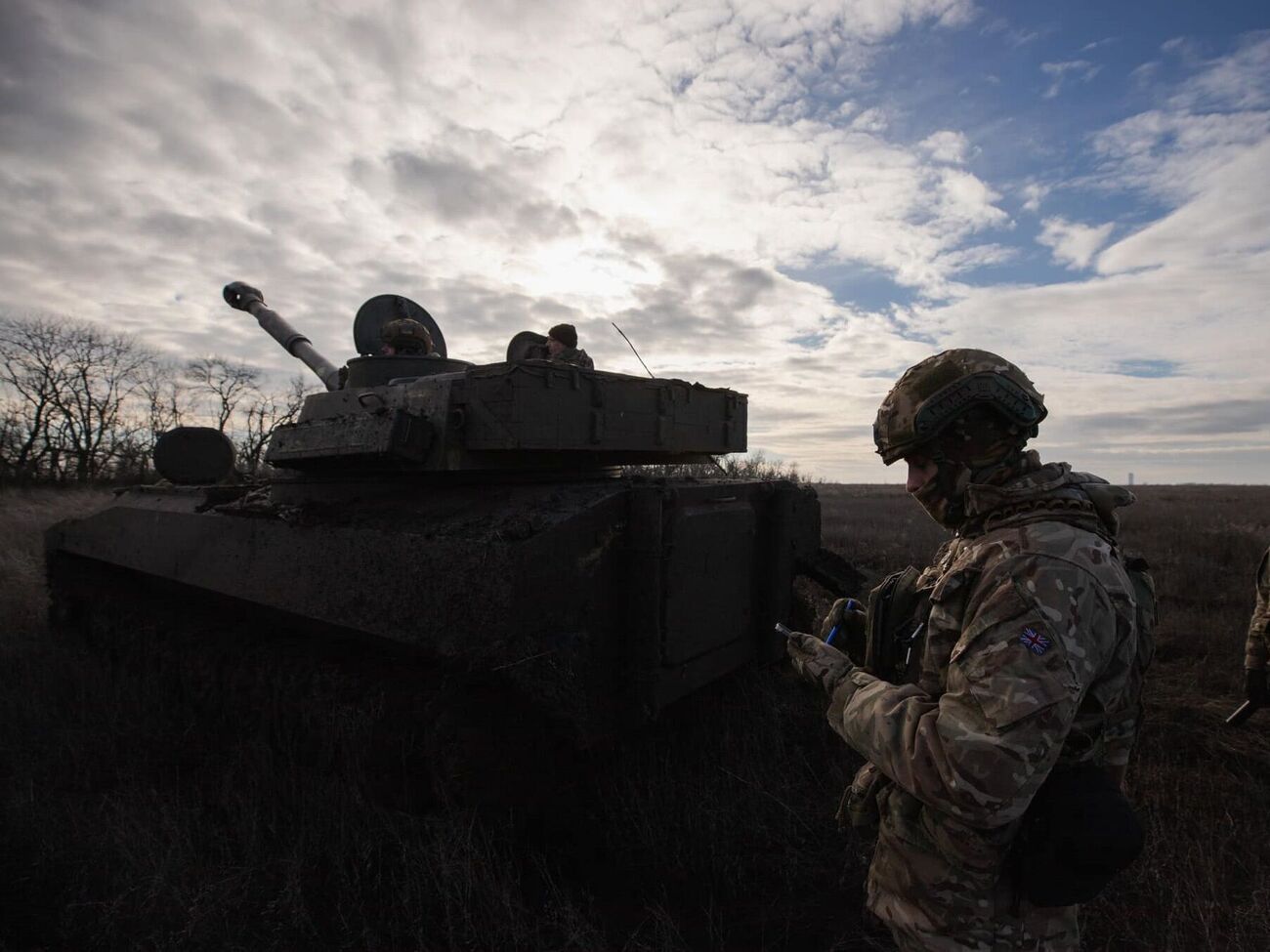 Фитьо отметил, что сейчас главное сохранить жизнь украинских военных, а временно оккупированная территория позже будет освобождена