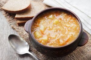 Капустняк можно готовить на природе и дома