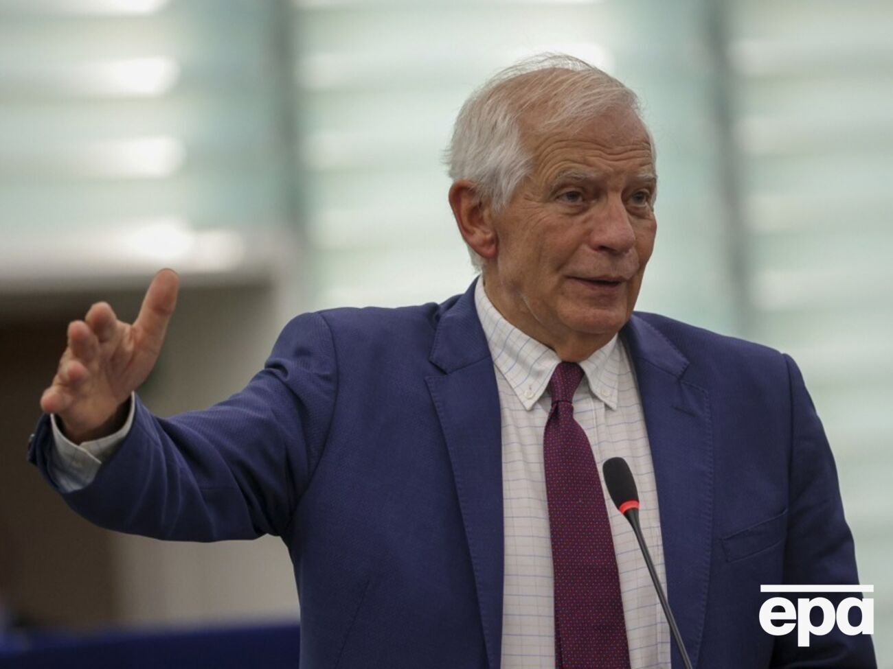 Боррель заявил, что ЕС может передать Украине доходы с замороженных российских активов