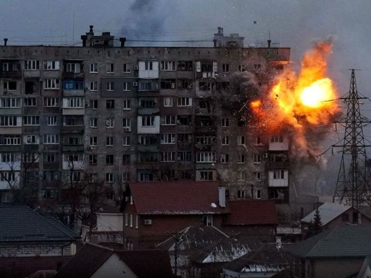 "20 дней в Мариуполе" – фильм военного корреспондента Чернова, который в марте 2022 года вместе со своим коллегой остался в блокадном Мариуполе