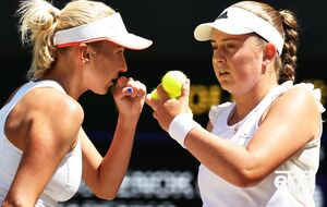 Киченок (слева) и Остапенко вышли в 1/2 финала Australian Open