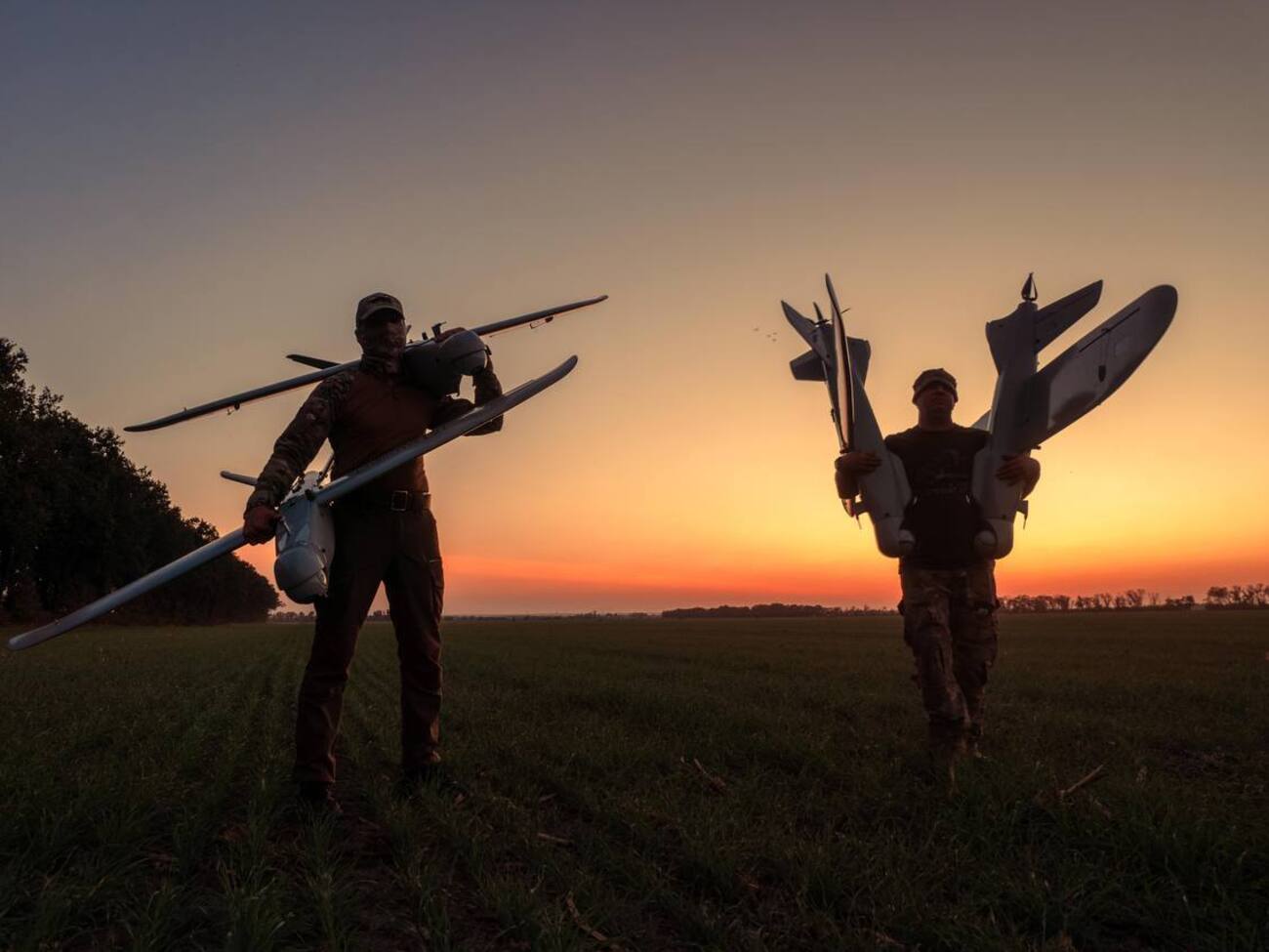 Невідомі дрони атакували об'єкти в Курській і Брянській областях РФ