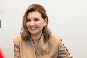 Зеленська з'являється на офіційних заходах винятково в костюмах від українських брендів, зокрема й від бренда Gasanova
