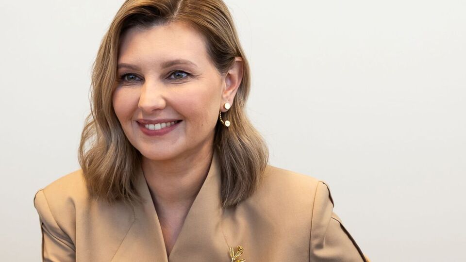 Зеленська з'являється на офіційних заходах винятково в костюмах від українських брендів, зокрема й від бренда Gasanova