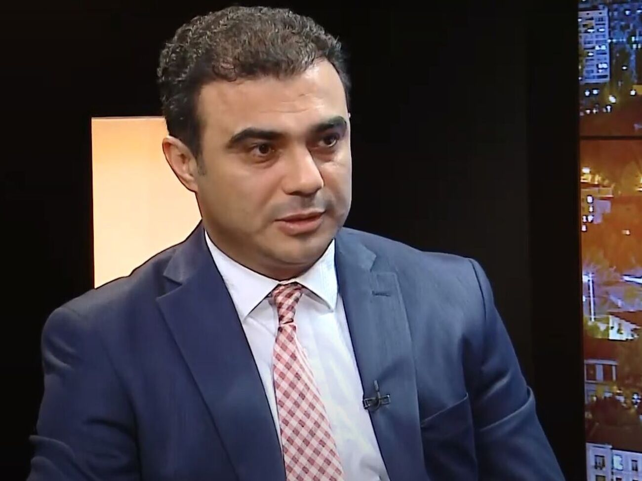 "Президентские выборы" в РФ – это выступление клоунов, чьи шутки давно всем известны. А сбор подписей в поддержку Надеждина – цирковой номер, согласованный с Кремлем