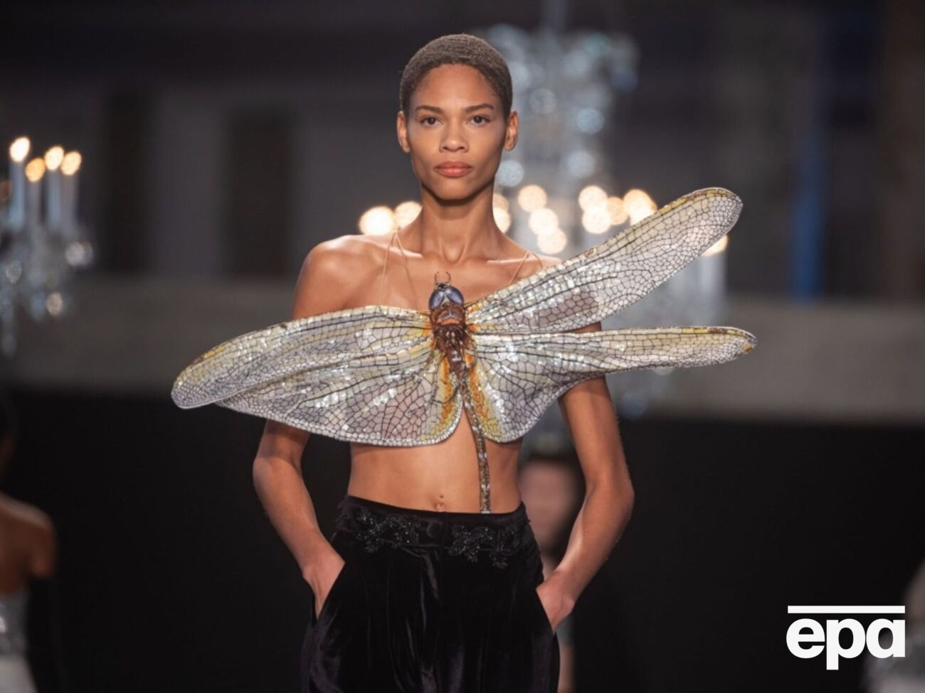 Рахул Мишра основал свой бренд Rahul Mishra вместе с женой Дивьей Мишрой в 2006 году