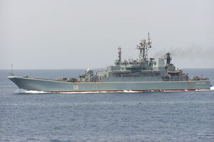 Россия, по данным движения "Атеш", перебросила один из оставшихся в составе флота БДК в Севастополь