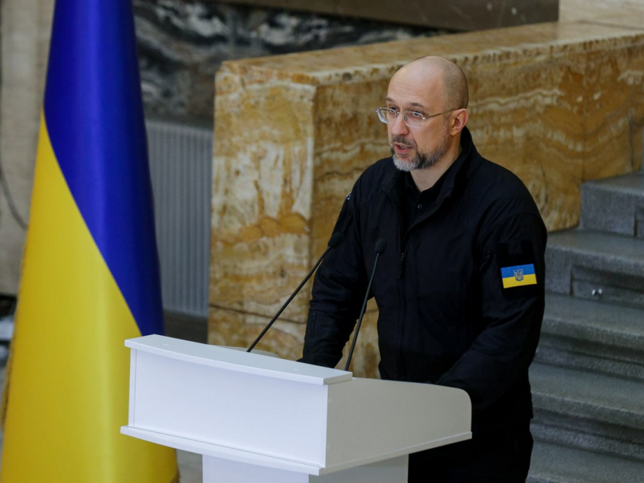 Словаччина вже ухвалила рішення для доправлення Україні двох машин для розмінування, зазначив Шмигаль