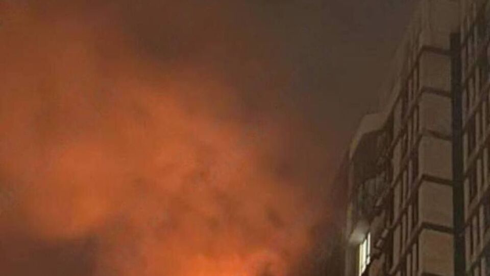 В Одессе возник пожар в жилой многоэтажке после прилета БПЛА, отметили СМИ
