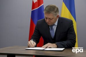 Фицо (на фото) и Шмыгаль подписали в Ужгороде совместное заявление