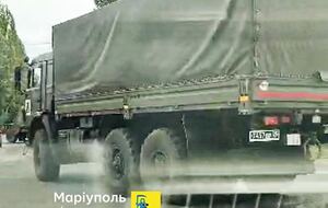 В Мариуполе наблюдается активное движение российских машин с боекомплектом, отметил Андрющенко