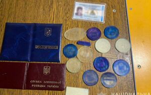 У фігурантів вилучили фальшиві посвідчення різних видів