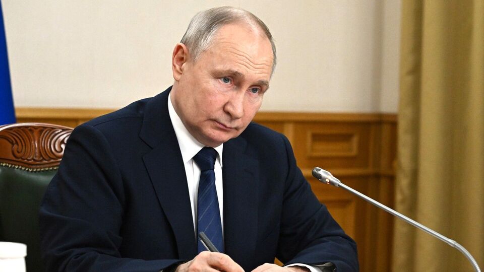 Зеленский исключил подписание мирного договора с Путиным (на фото) без Крыма и Донбасса в составе Украины