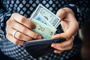 В Национальном банке Украины решили с 3 октября 2023 года перейти в режим управляемой гибкости обменного курса