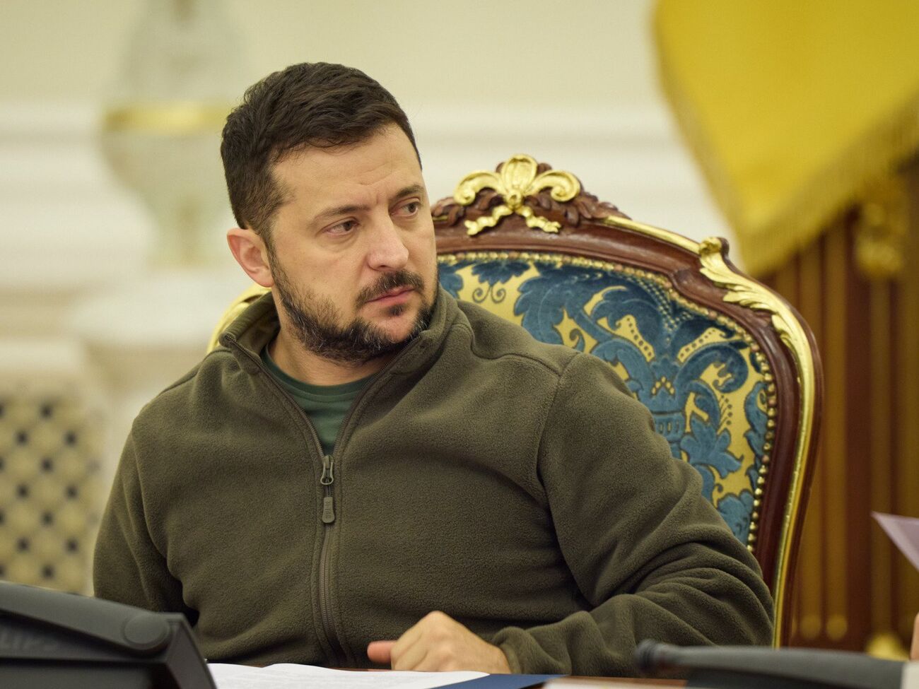 Зеленский сообщил, что заслушал доклады командующих ВСУ