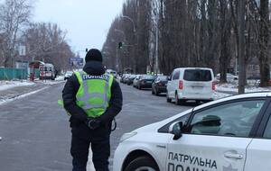 В патрульной полиции призвали водителей быть внимательными и не допускать самовольного движения автомобилей