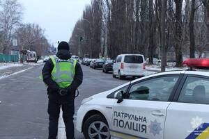 У патрульній поліції закликали водіїв бути уважними і не допускати самовільного руху автомобілів