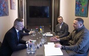 Переговоры ведут главы МИД и Офиса президента Украины