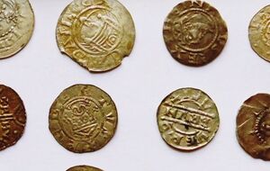 Коллекцию древних артефактов нашли у водителя-дальнобойщика