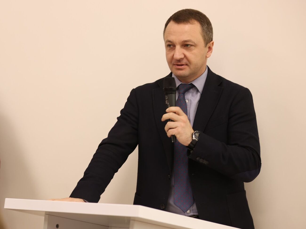 Кремінь говорить, що військові скаржаться йому на порушення мовного закону