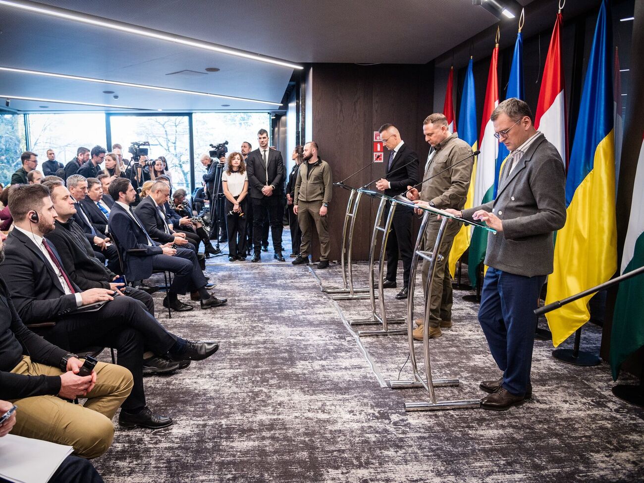 29 января в Ужгороде прошла встреча Кулебы, Ермака и Сийярто