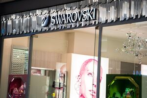 Лопес презентувала колаборацію зі Swarovski