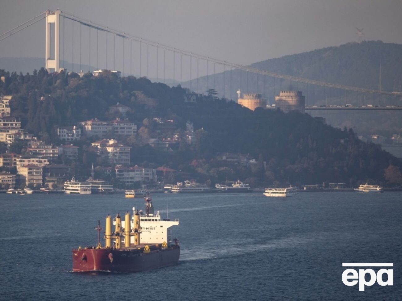 Туреччина також не пропускає в Чорне море і військових кораблів Росії, зазначили у ВМС ЗСУ