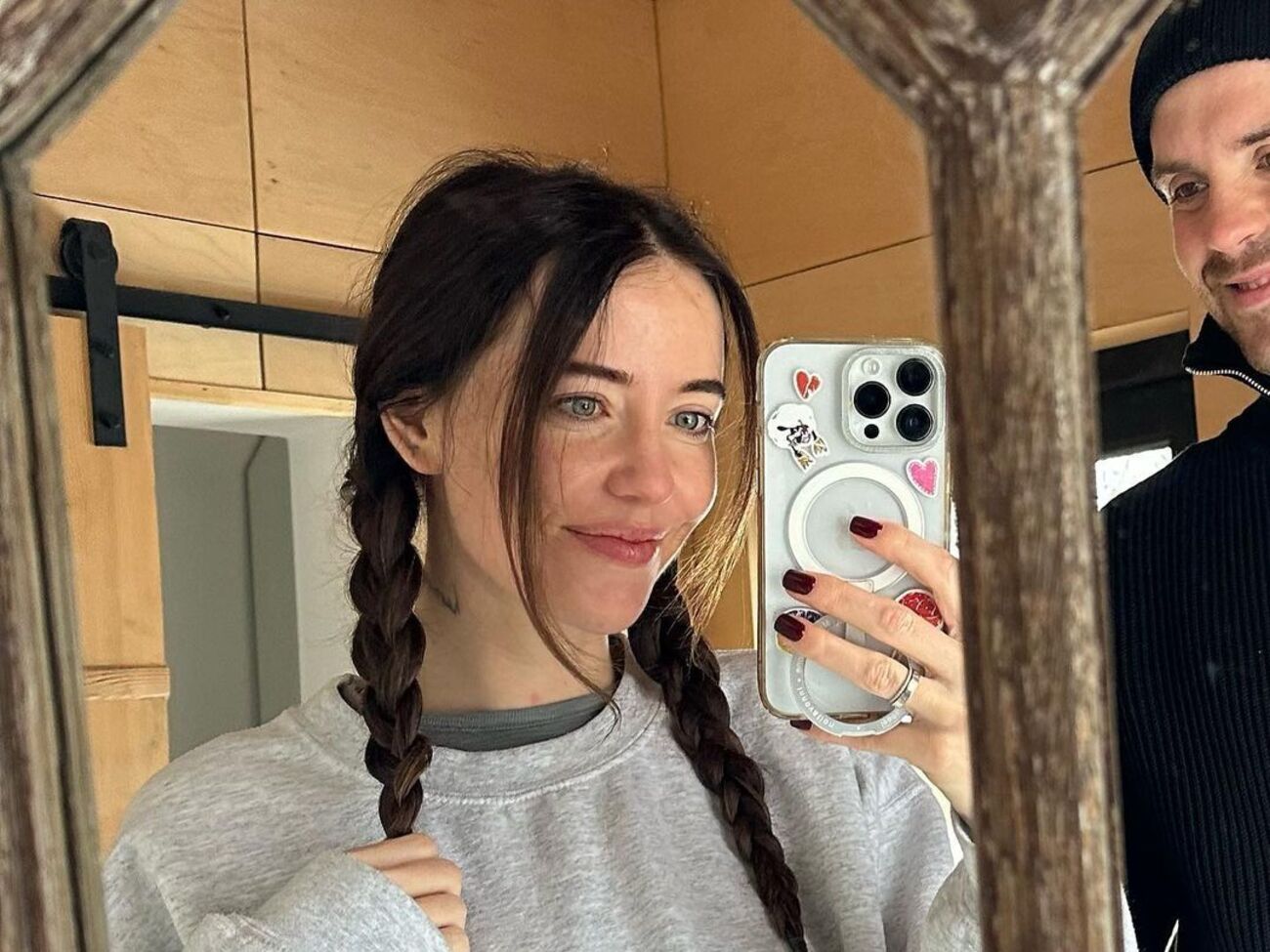 Дорофєєва позначила на фото Кацуріна