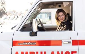 Зеленская: Внутри есть все необходимое для экстренной медицинской помощи и максимально быстрой эвакуации пациентов даже в условиях бездорожья