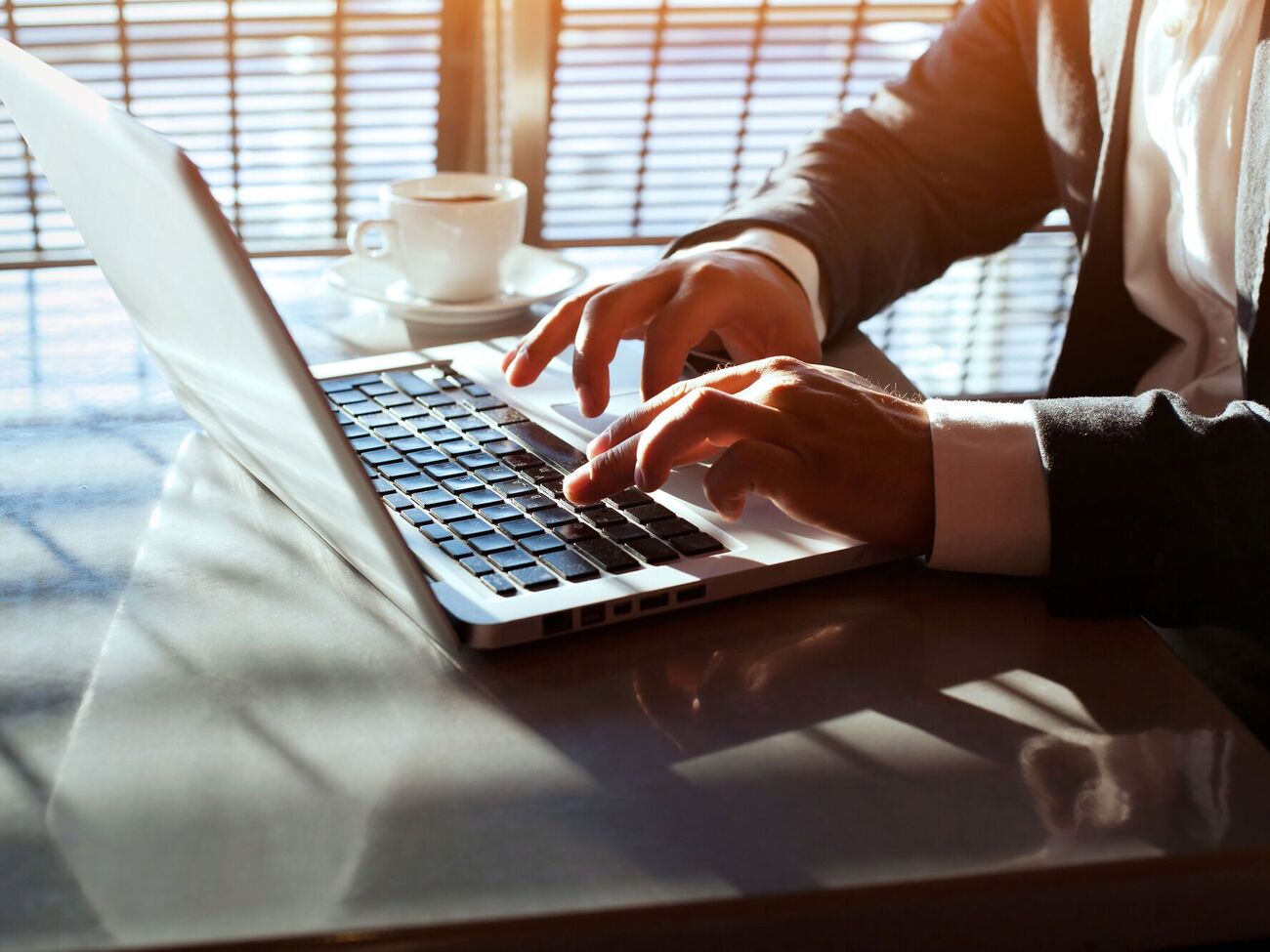 Інтернет працює з перебоями в Санкт-Петербурзі, Москві, Єкатеринбурзі, Тюмені, Ростові-на-Дону, на Далекому Сході й у низці інших міст