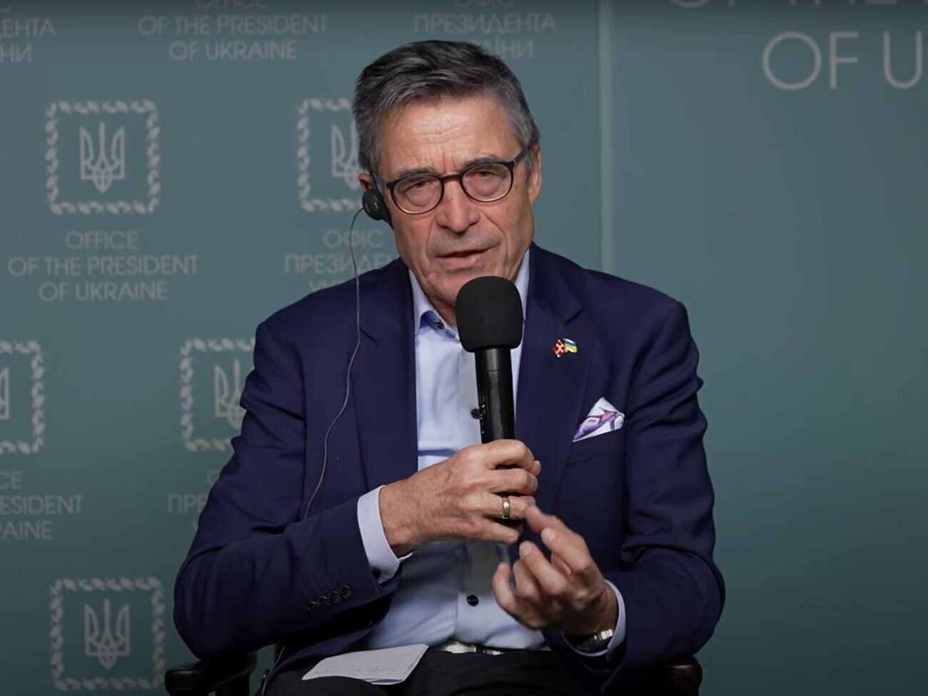 НАТО должен пригласить Украину в Альянс, и чем раньше, тем лучше, считает Расмуссен