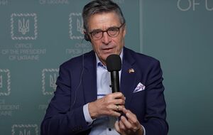 НАТО має запросити Україну в Альянс, і що раніше, то краще, вважає Расмуссен