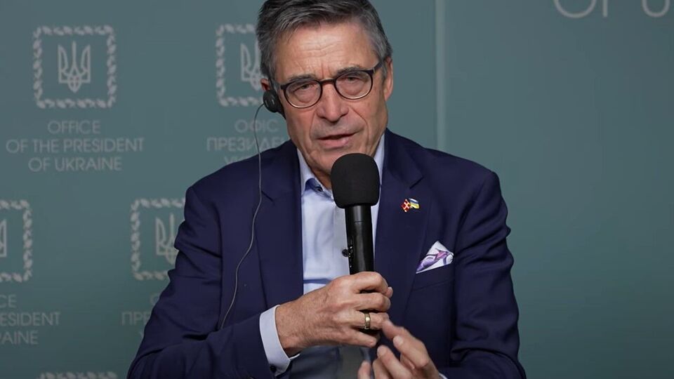НАТО має запросити Україну в Альянс, і що раніше, то краще, вважає Расмуссен
