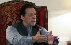 За даними слідства, Хан продав подарунки, які отримав під час прем'єрства