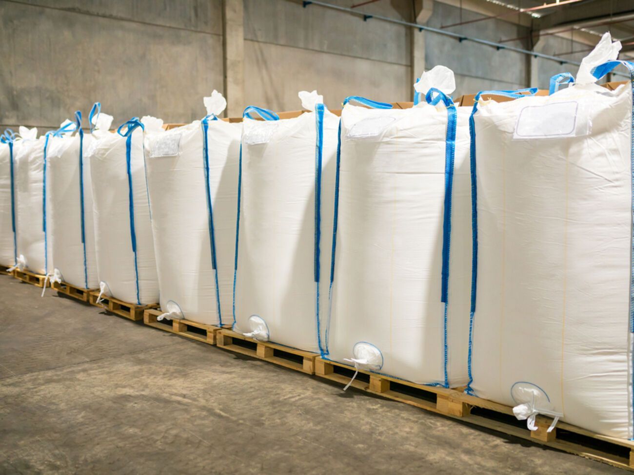 Для деяких продуктів, що ввозять у ЄС, передбачено екстрений обмежувальний механізм