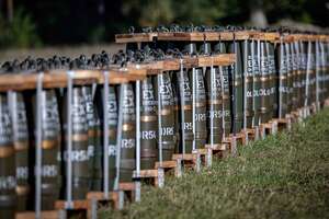 В марте 2023-го ЕС и страны-члены обязались поставить Украине 1 млн артснарядов в течение года