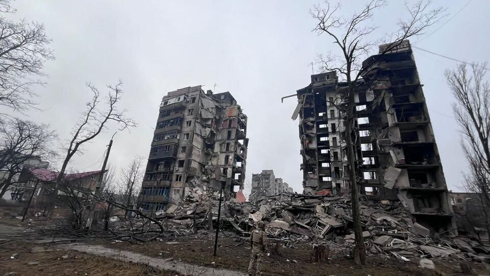 За даними Філашкіна, по Кураховому опівночі загарбники випустили сім ракет С-300