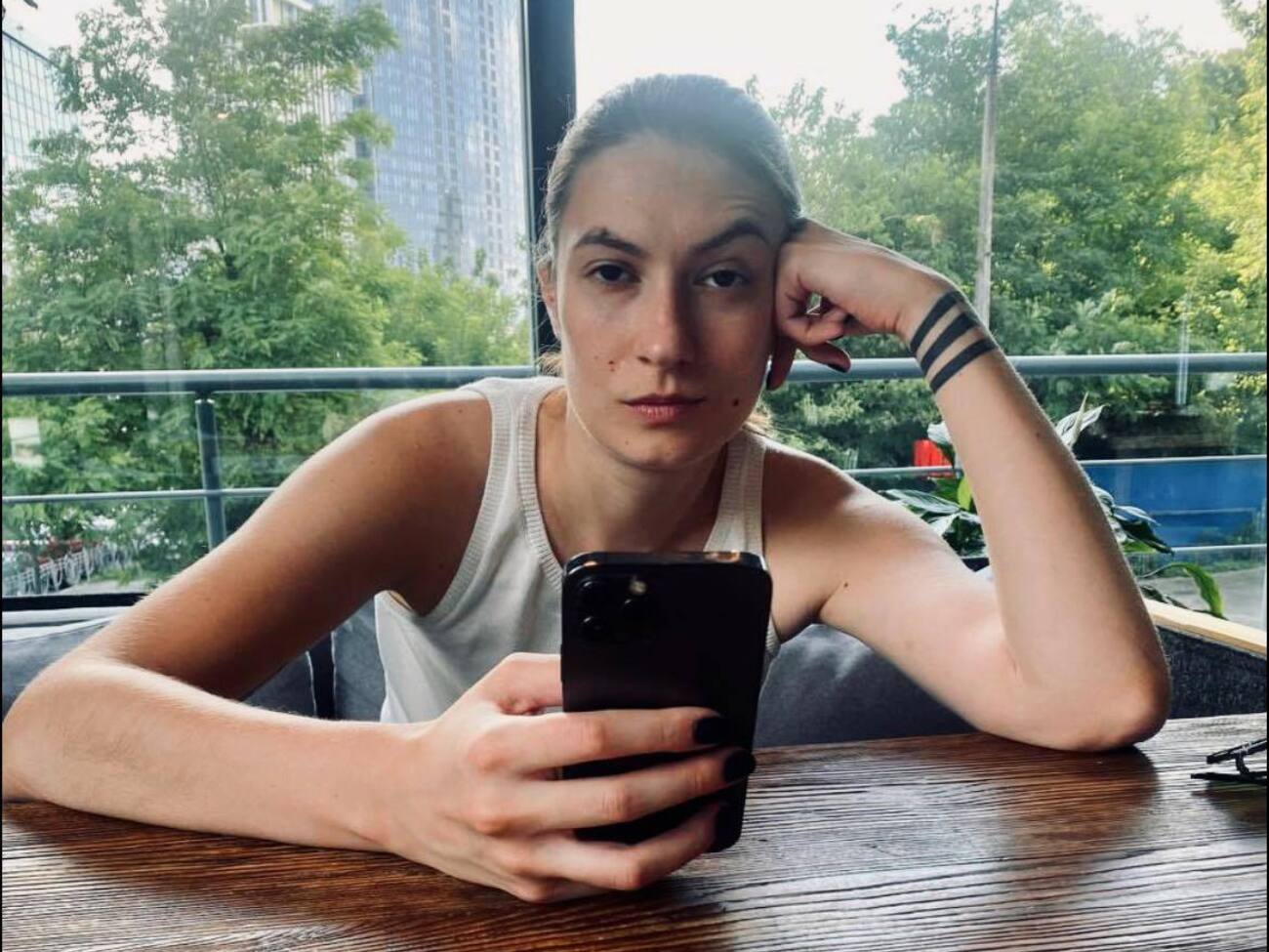 Ідея бронювання для високооплачуваних працівників – це плювок в обличчя добровольцям, які мали шикарні кар'єри в лютому 2022-го і пішли до армії