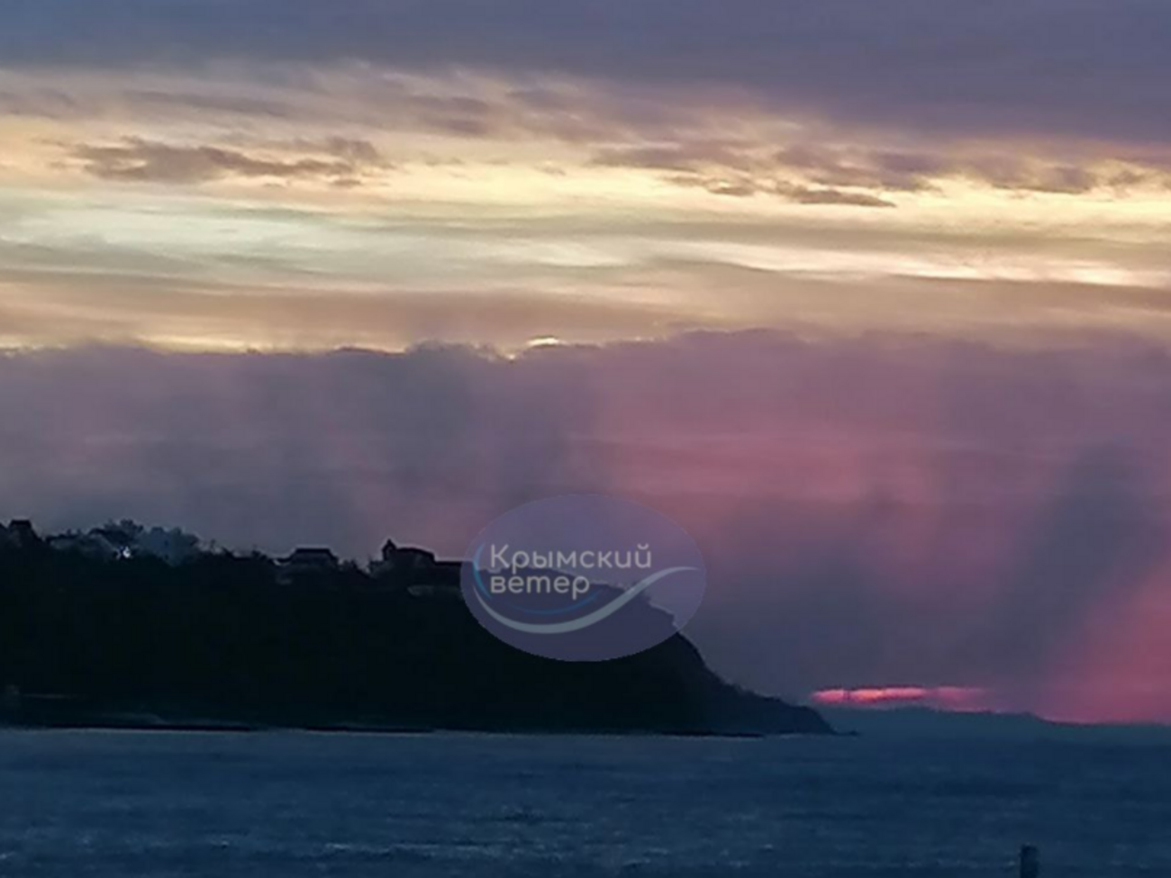 Жители Севастополя и Евпатории сообщают о взрывах, работе ПВО и прилетах